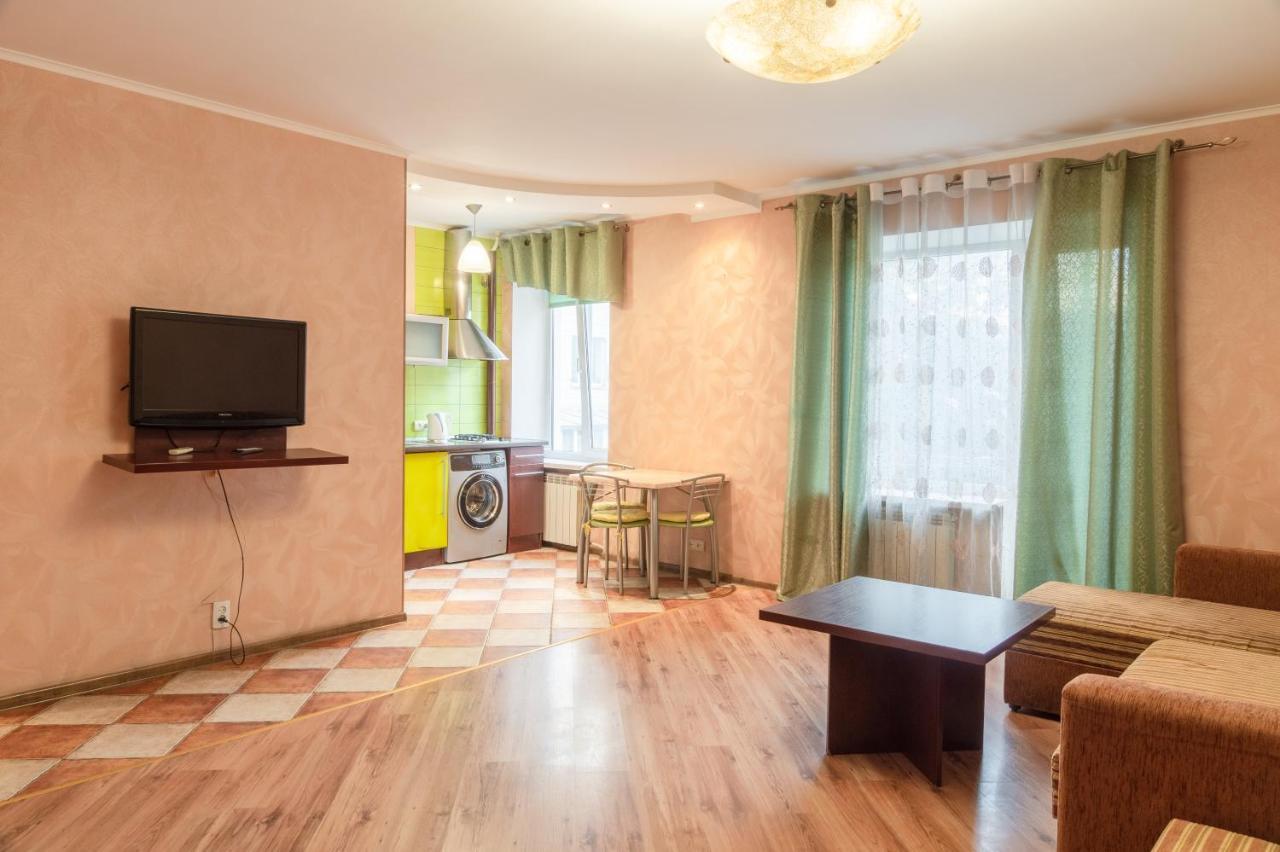 Apartment Triokhsviatytelskaya Street 3 Киев Экстерьер фото