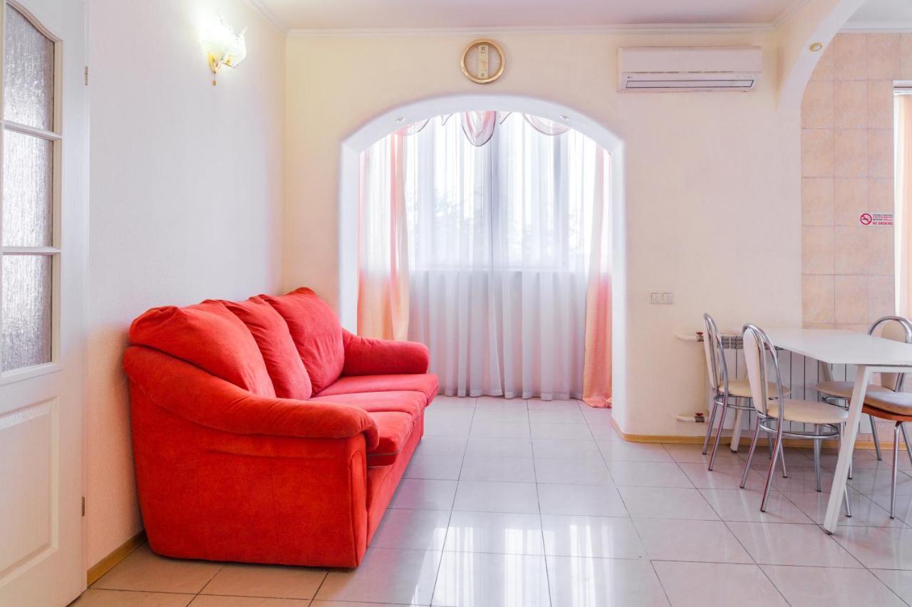 Apartment Triokhsviatytelskaya Street 3 Киев Экстерьер фото