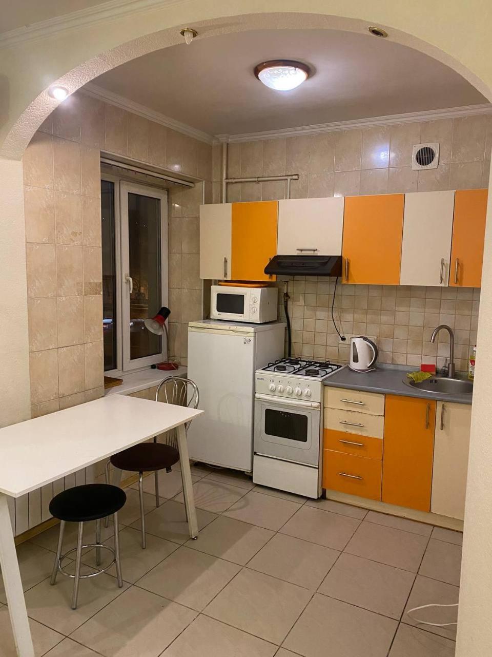 Apartment Triokhsviatytelskaya Street 3 Киев Экстерьер фото