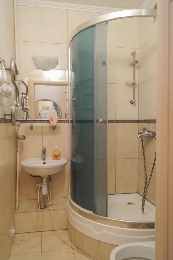 Apartment Triokhsviatytelskaya Street 3 Киев Экстерьер фото